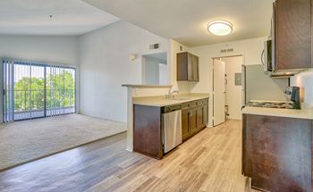 Vinyl Plank Flooring at Mission Pointe by Windsor